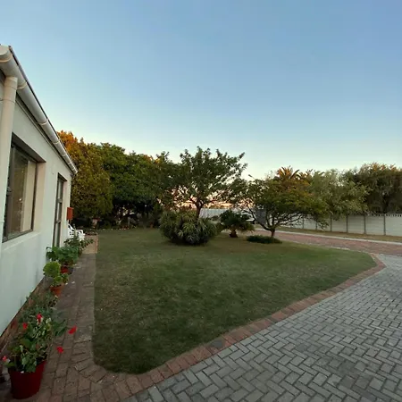 Modern Cozy Apartment Near Beach- 1 Bedroom Cidade Do Cabo Exterior foto