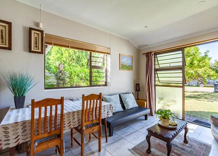 Modern Cozy Apartment Near Beach- 1 Bedroom